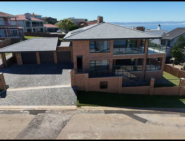 4 BEDROOM HOUSE FOR SALE IN WAVECREST